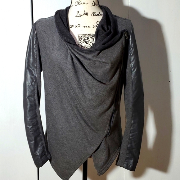 Blank Nyc- Gray/Black Faux leather Jacket Slant Zip Edgy Mod grunge Sz.Small - Picture 1 of 10